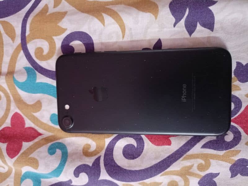 Iphone 7 Black Matt 128 gb available 1