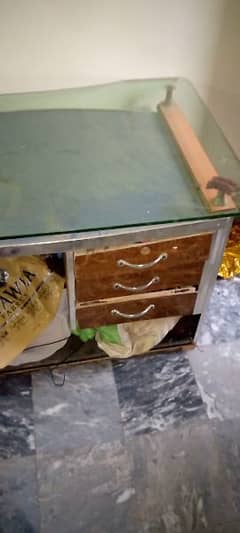 Counter table for sale top pr 12mm glass ha