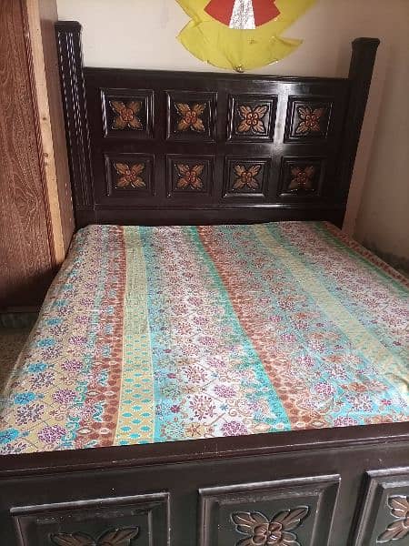 king size double bed wooden with two side tables 0