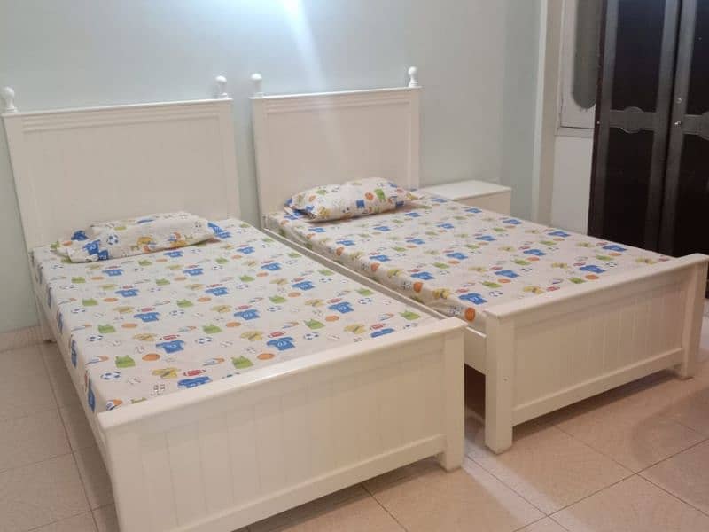 kids bed ( urgent sale) 2