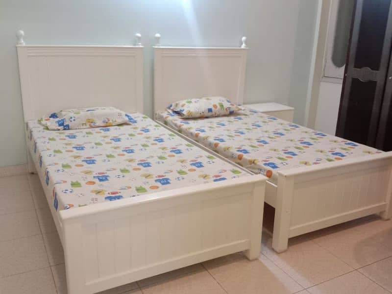 kids bed ( urgent sale) 3