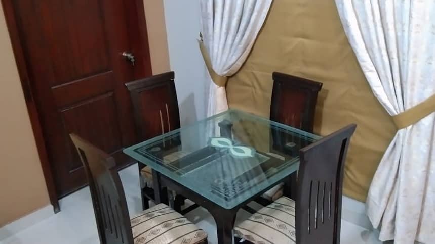 Dinning Table with 4 chairs 1