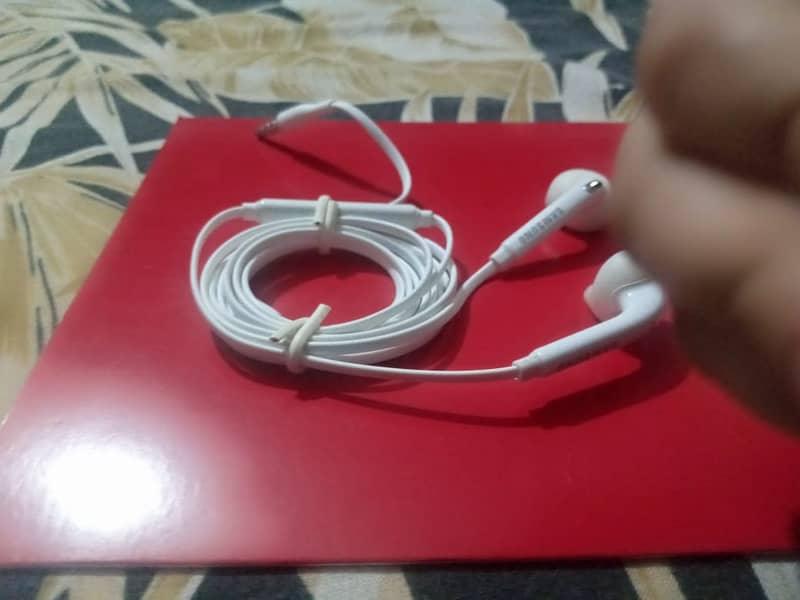 Samsung Handsfree Original  100 % 6