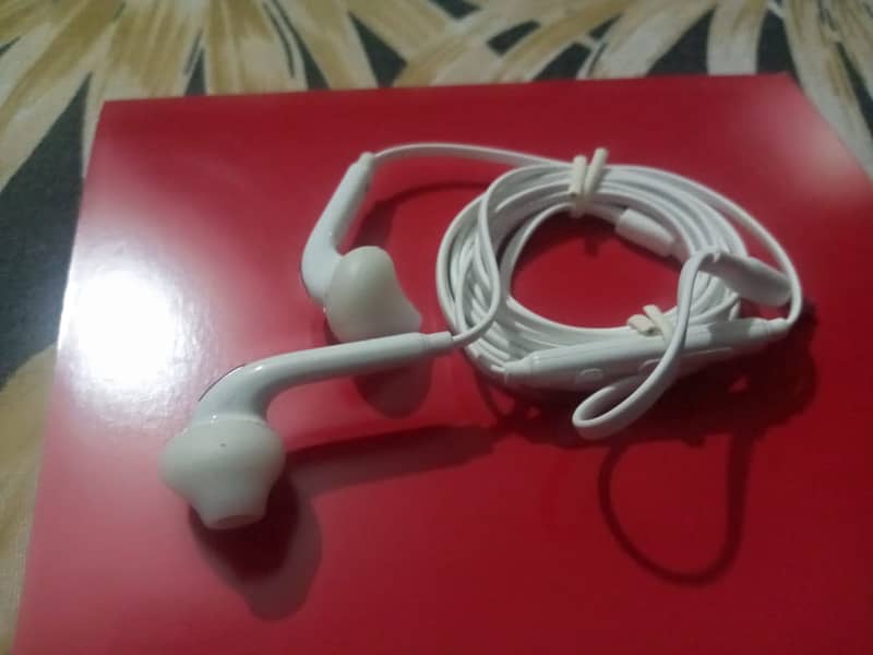 Samsung Handsfree  Original  100 % 2