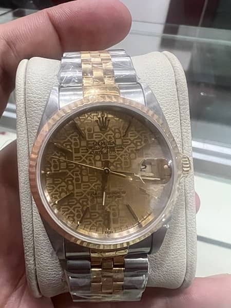We BUYING NEW  USED Original Watches Rolex Omega Cartier Chopard RM PP 3