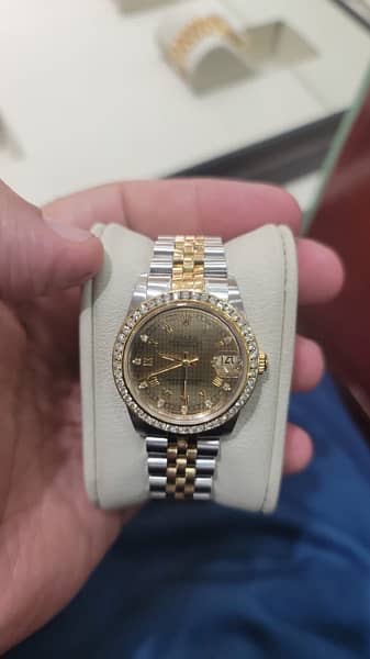 We BUYING NEW  USED Original Watches Rolex Omega Cartier Chopard RM PP 6