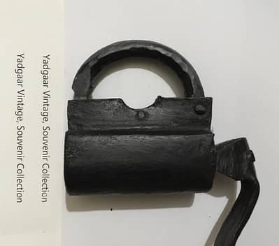 Sold loCk sold