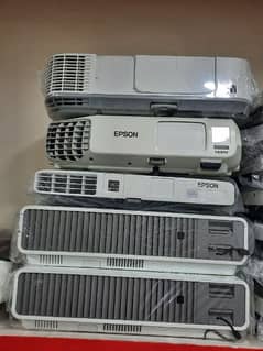 HD Projectors available in good conditions