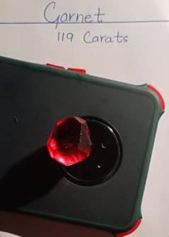 Rare Red Garnet 119Ct