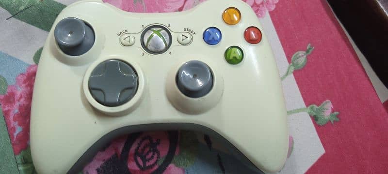 Xbox 360 Wirless and wird controller available ps4 k bi available hy 3