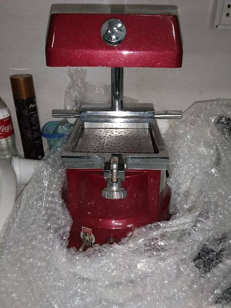 Dental vacuume forming machine 3