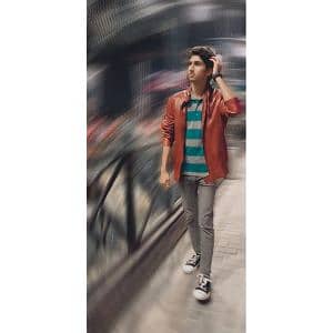 Zeeshan Khokhar 