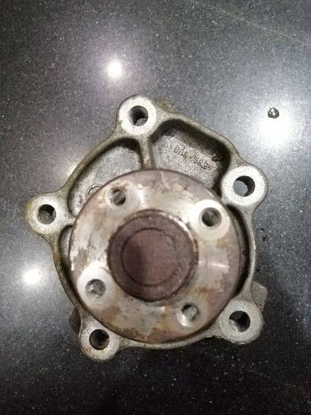 Suzuki Liana Water Pump/Water Body 0