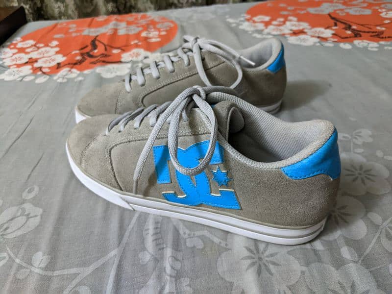 DC Skate Shoes Light grey SUEDE Leather. 1