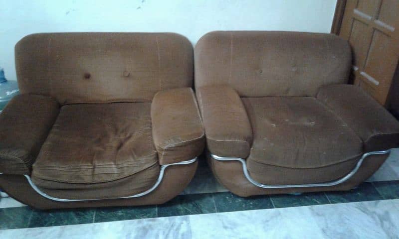 velvet sofa set for sell 9