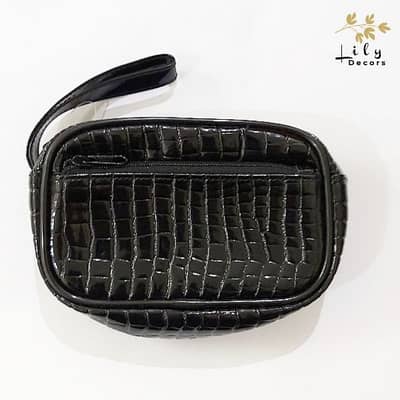 Shiny Black Handy Bag