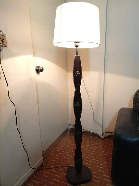 floor lamp 0