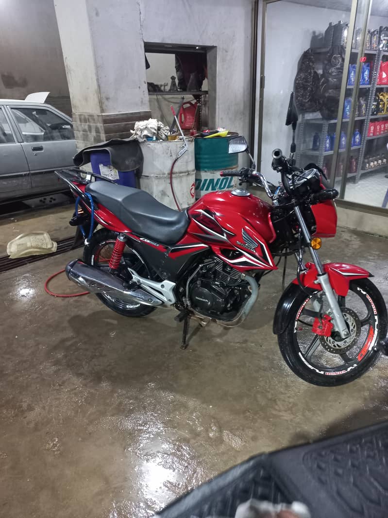 Honda CB 150f 1