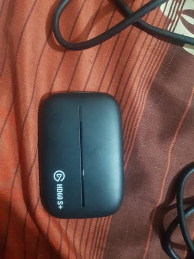 ELGATO HD60S+ WITH ITS HDMI CABLES 10/10 UNTOUCHED