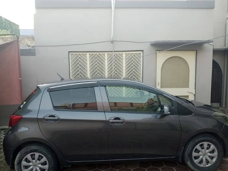 toyota vitz2014/18 genuine scratches and touch ups 0