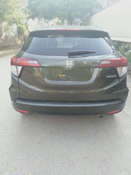 Honda. Vezel 2015 model 15 regstrd Army green 4