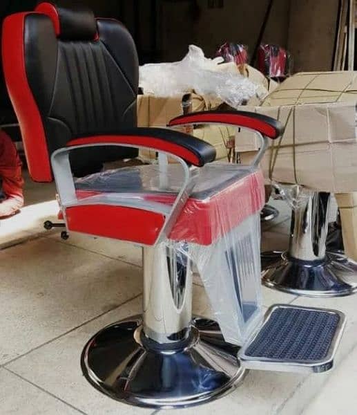 Beauty Parlour and Salon Chairs 11