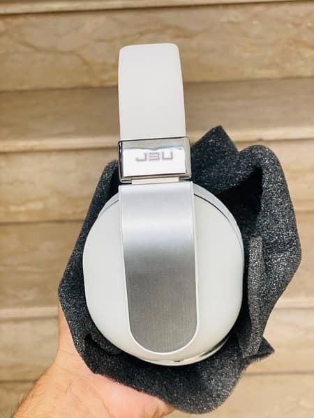 Bluetooth Stereo Folding Headphones with Mic JB-T770 2