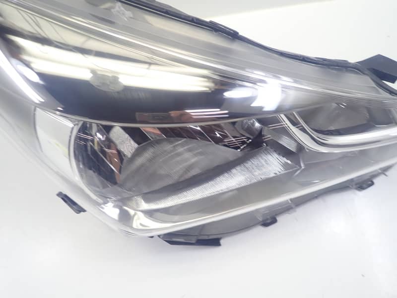 Toyota Vitz 2015 Jewella Headlights 1