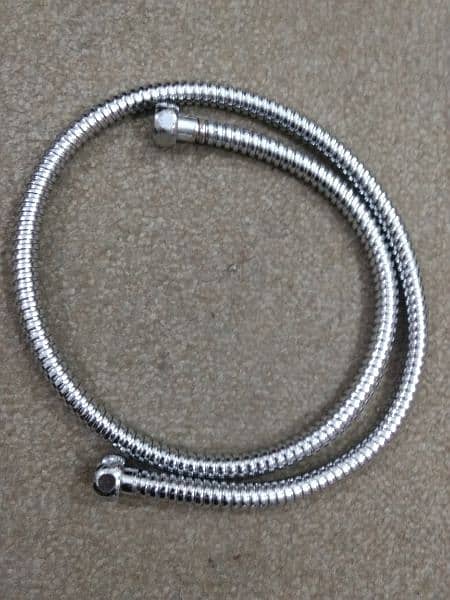 4 feet braided steel hose pipe for toilet fittings. O3244833221 0