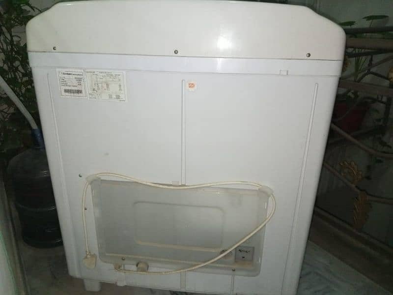 Dawlance washing machine
DW 5500 HZP
7kg in excilent condition 2