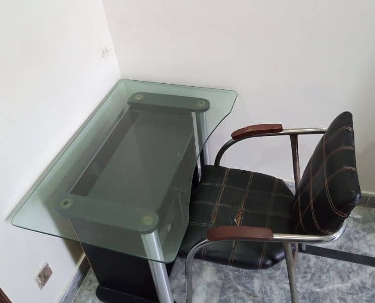 Computer Table & Chair 2