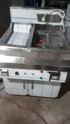 Fryer, Hot plate shawarma counter, Pizza oven Working table.