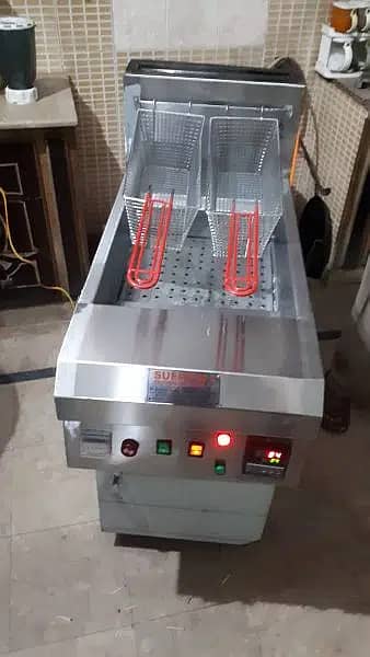 Fryer, Hot plate shawarma counter, Pizza oven Working table. 3