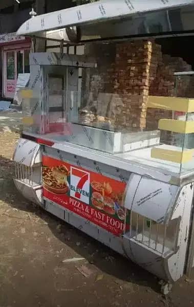 Fryer, Hot plate shawarma counter, Pizza oven Working table. 8