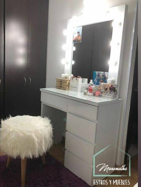 New arrival vanity dressing table with lights 1
