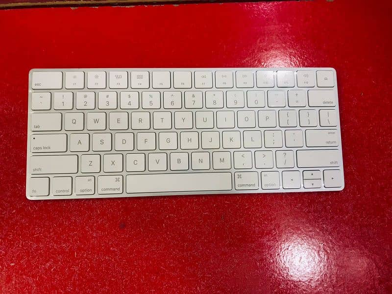 Apple Magic 1&2 keyboard and Mouse available 9