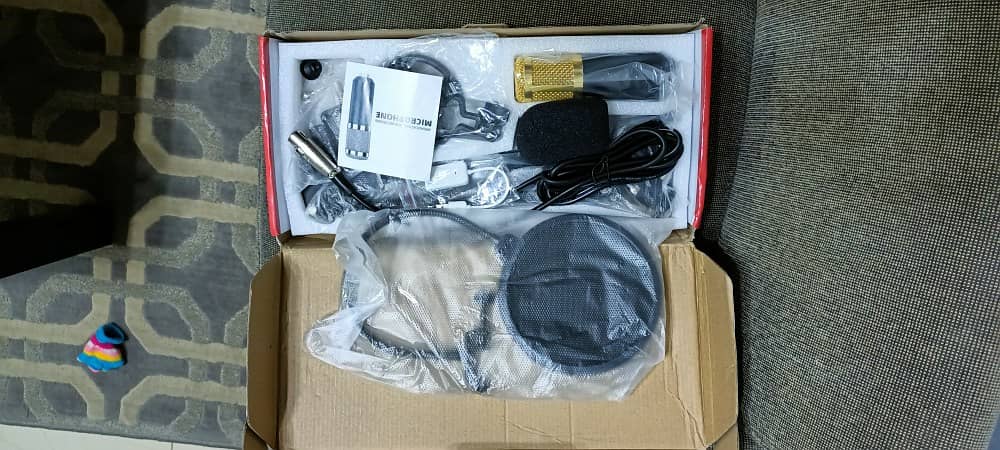 BM800 Mic for youtube recording,voice over singing with phantom supply 2