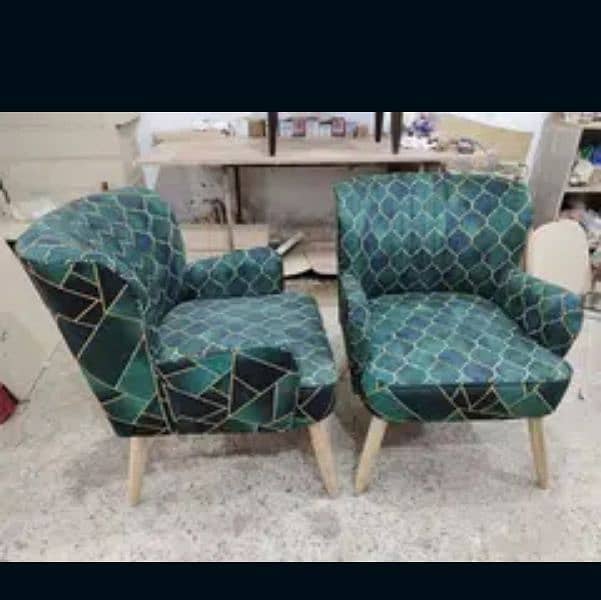 Pair Of Bedroom Chair & Coffee Table Bijan Interiors 7