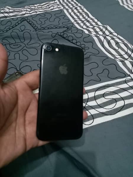 iPhone 7 128 gb 1