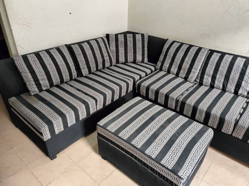 L shape 7 seater sofa set in good condition 3