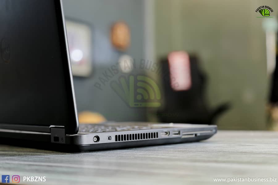 Dell Latitude 5440 - 2 GB FOR GAMING & RENDERING 4