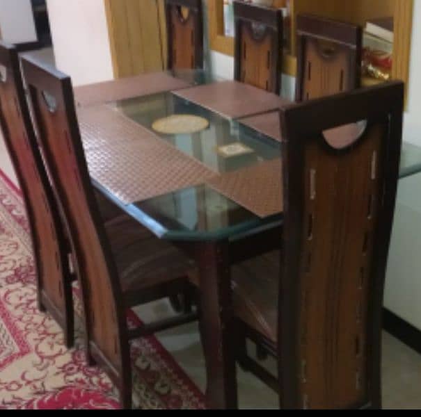 Good Quality Dinning Table 1