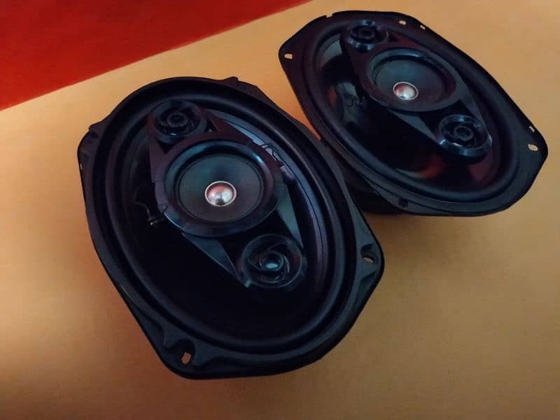 kenwood speaker 718. amplifire. pioneer woofer D4 n 306c player 15