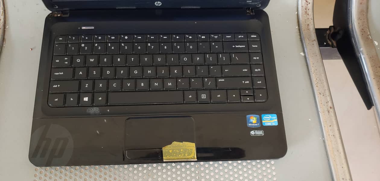 HP 1000 Laptop 3