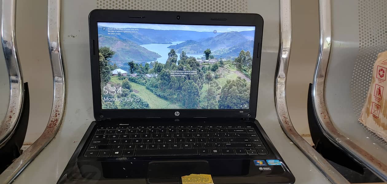 HP 1000 Laptop 8