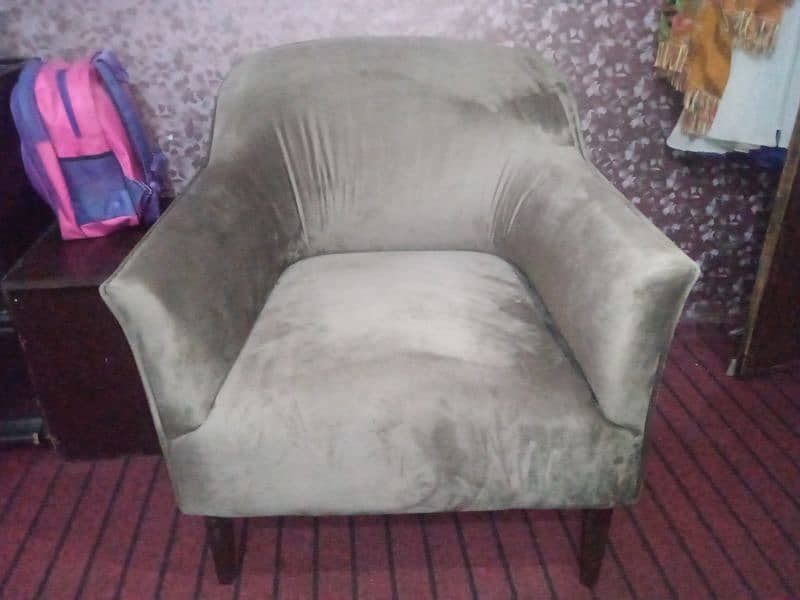 Bedroom chair just like brand new 0