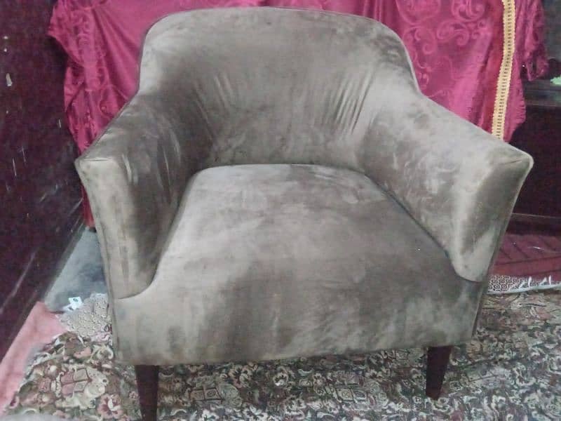 Bedroom chair just like brand new 2