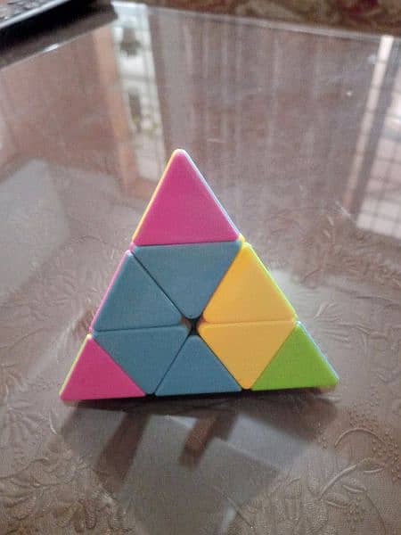 3x3 pyramid Rubik's Cube 1