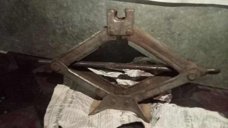 used car heavy jack 2