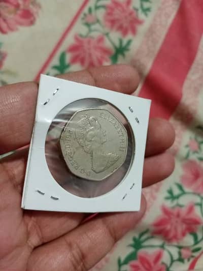 Queen alizbith twenty pence rare coins1981 in uncirculated condition